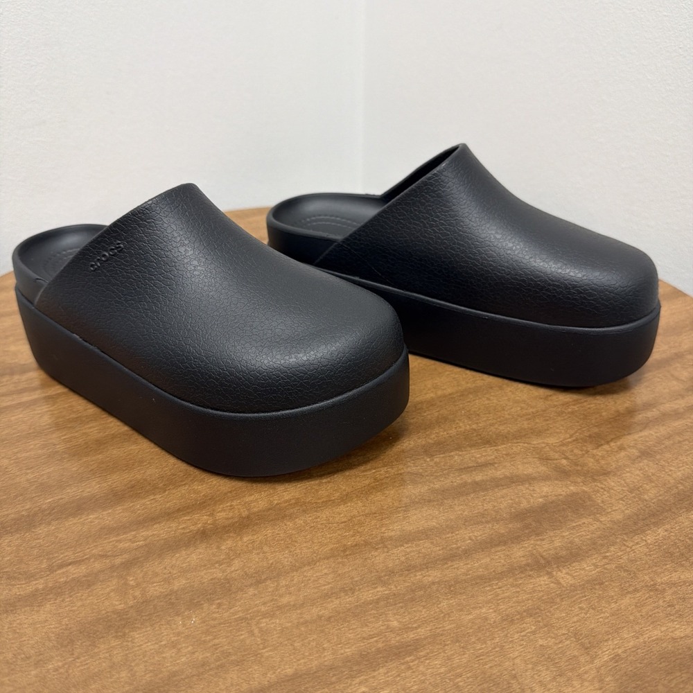 Crocs Dylan Platform Clog Black Slip On Women Sz 6 Sandals Mule Shoes 209869-001